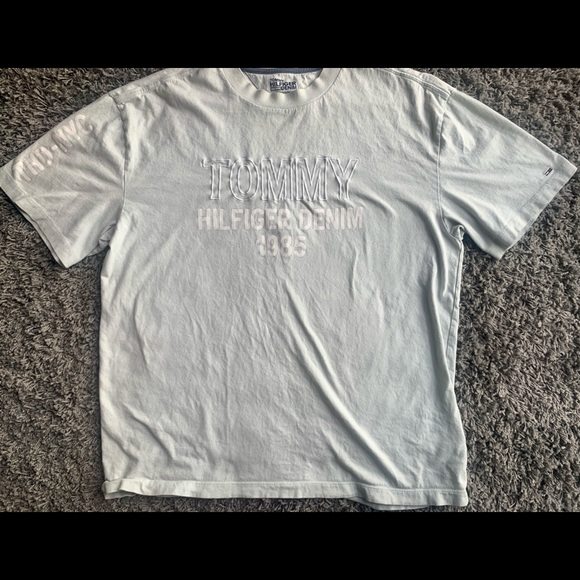 Tommy Hilfiger T-Shirt - Picture 2 of 4